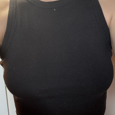 schwarzes Crop-Top