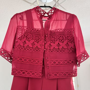 Tuta fucsia con bolero in pizzo